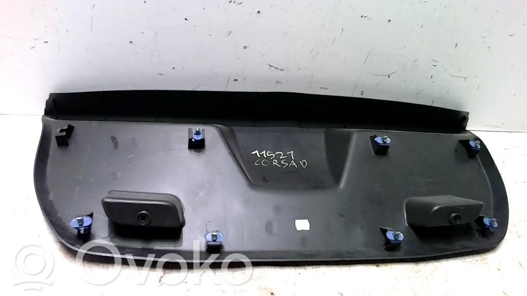 Opel Corsa D Apdaila bagažinės dangčio (komplektas) 