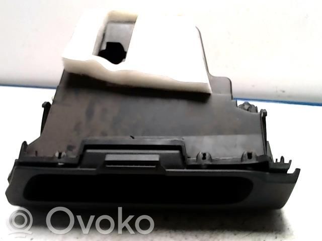 Nissan Note (E11) Daiktadėžė 