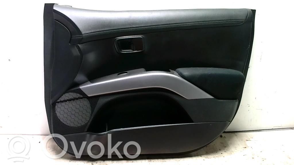 Mitsubishi Outlander Revestimiento de puerta delantera 