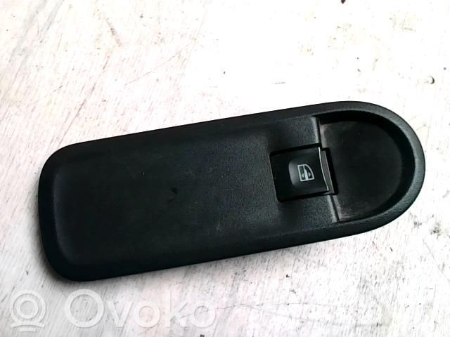 Przyciski szyb   8200602227,8200602227