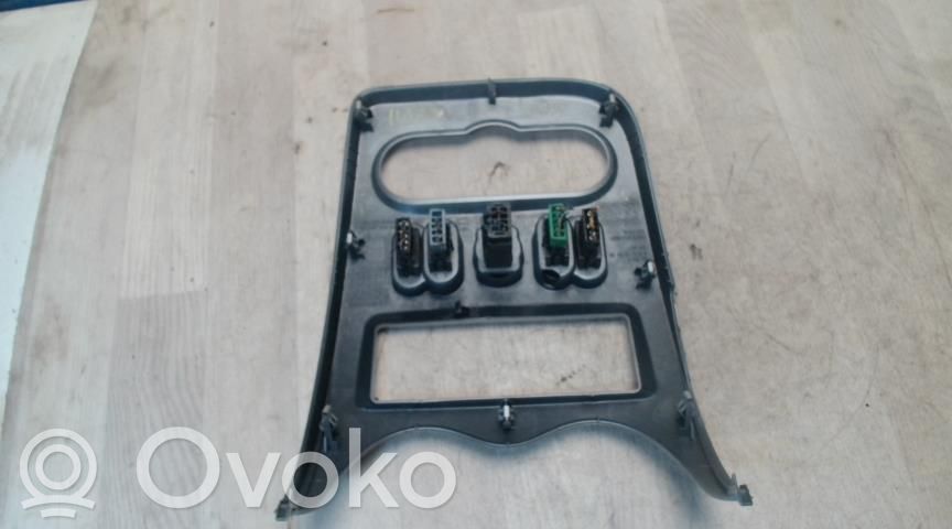 Dacia Sandero Rivestimento pannello centrale del cruscotto 