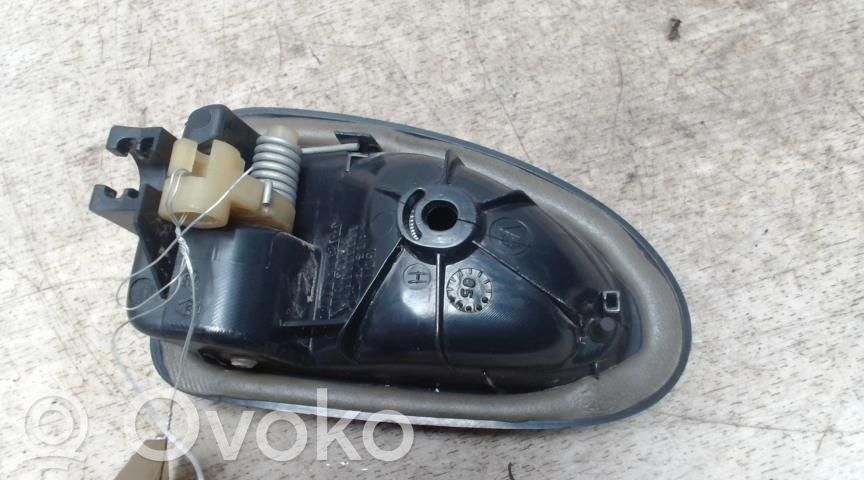 Renault Clio II Manecilla interna puerta delantera