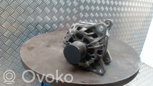 Renault Captur Generator/alternator 