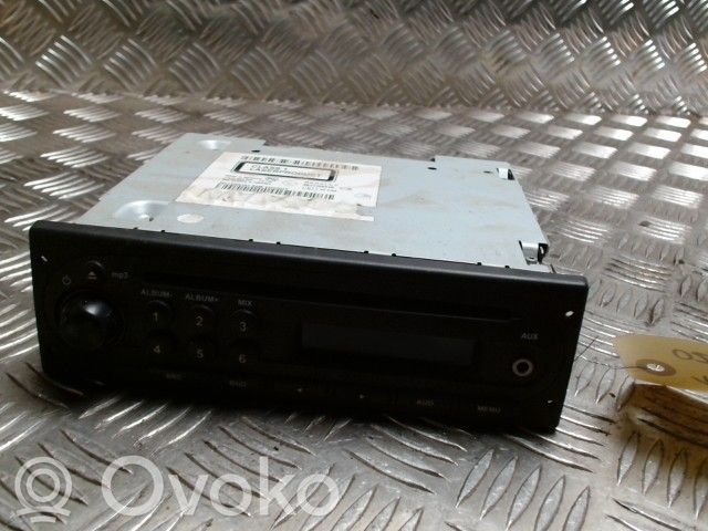 Dacia Duster Unitate principală radio/CD/DVD/GPS 