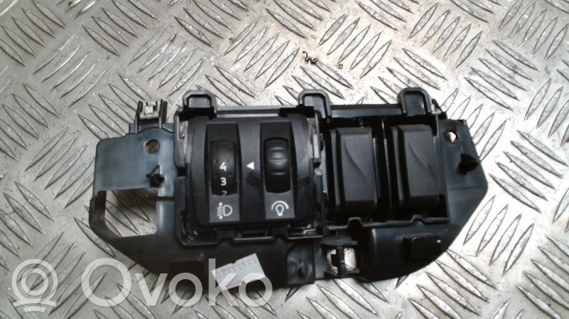 Renault Clio IV Bouton commande réglage hauteur de phares 