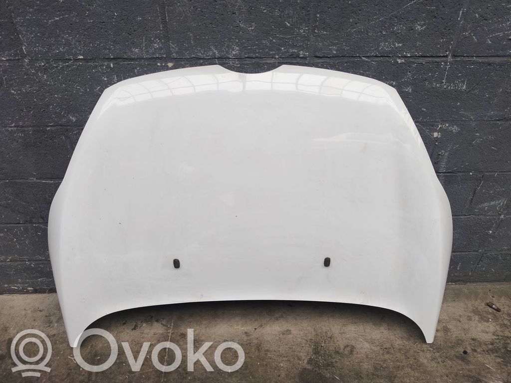 Ford Fiesta Капот двигателя 