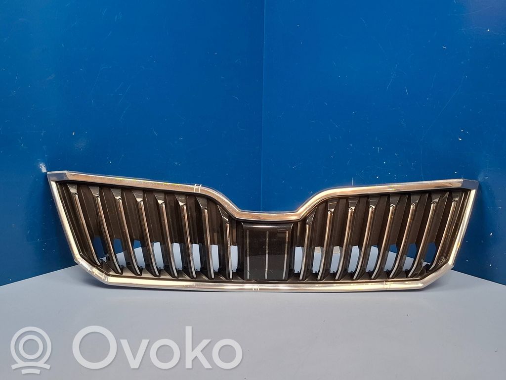 Skoda Superb B8 (3V) Maskownica / Grill / Atrapa górna chłodnicy 
