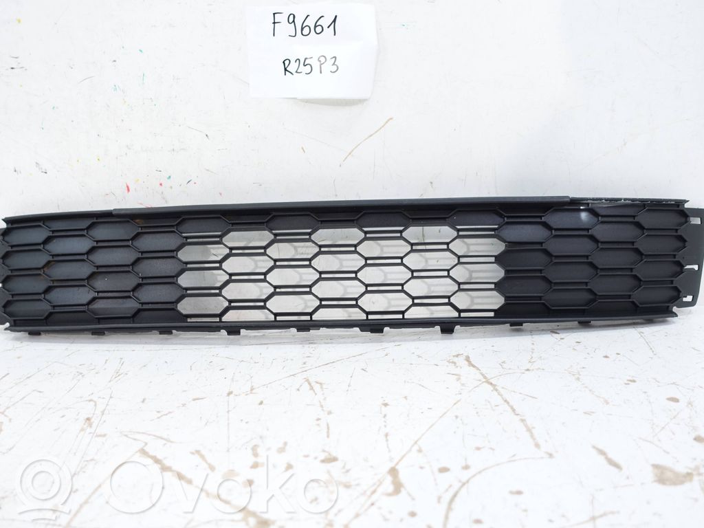Skoda Fabia Mk3 (NJ) Kratka dolna zderzaka przedniego 