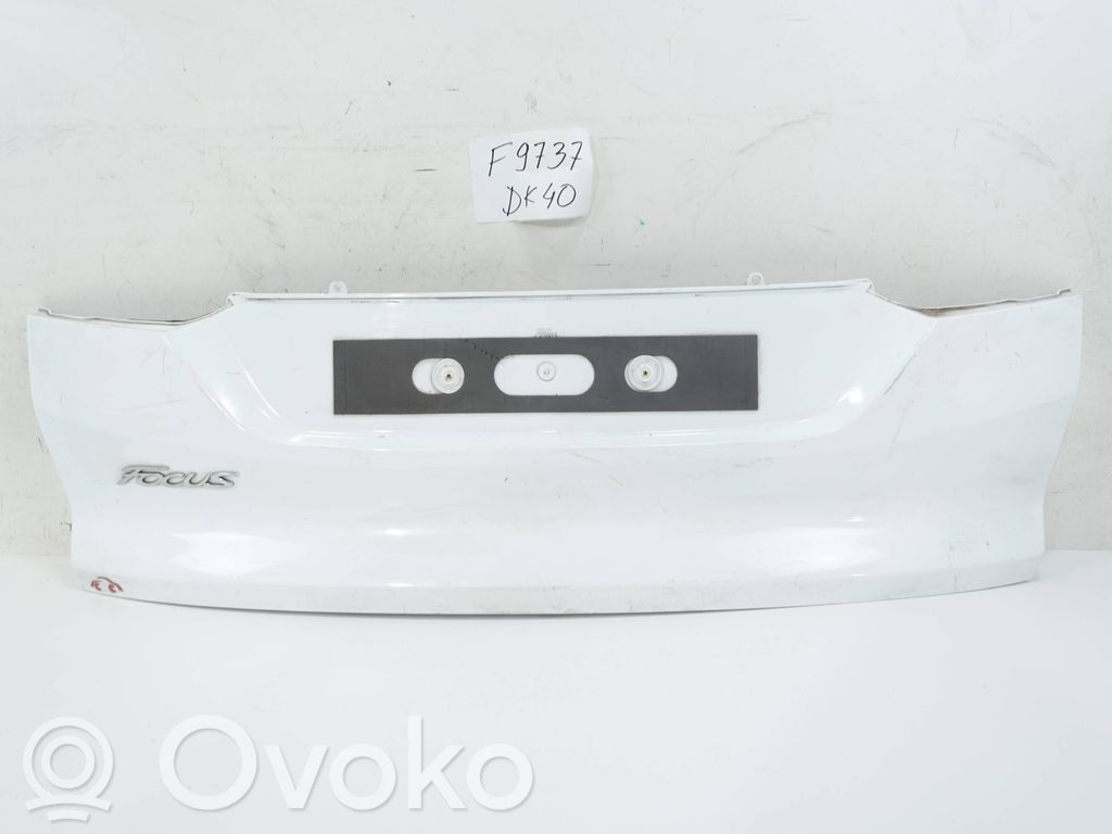 Ford Focus Tailgate/boot lid cover trim 