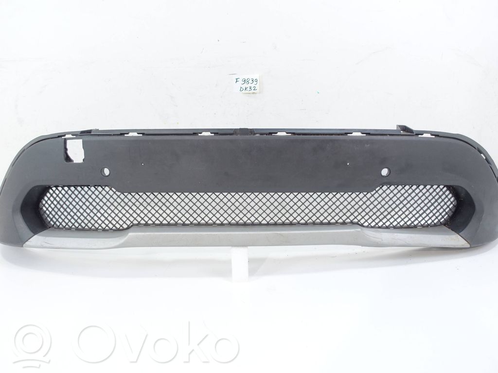Front bumper lip   2990186