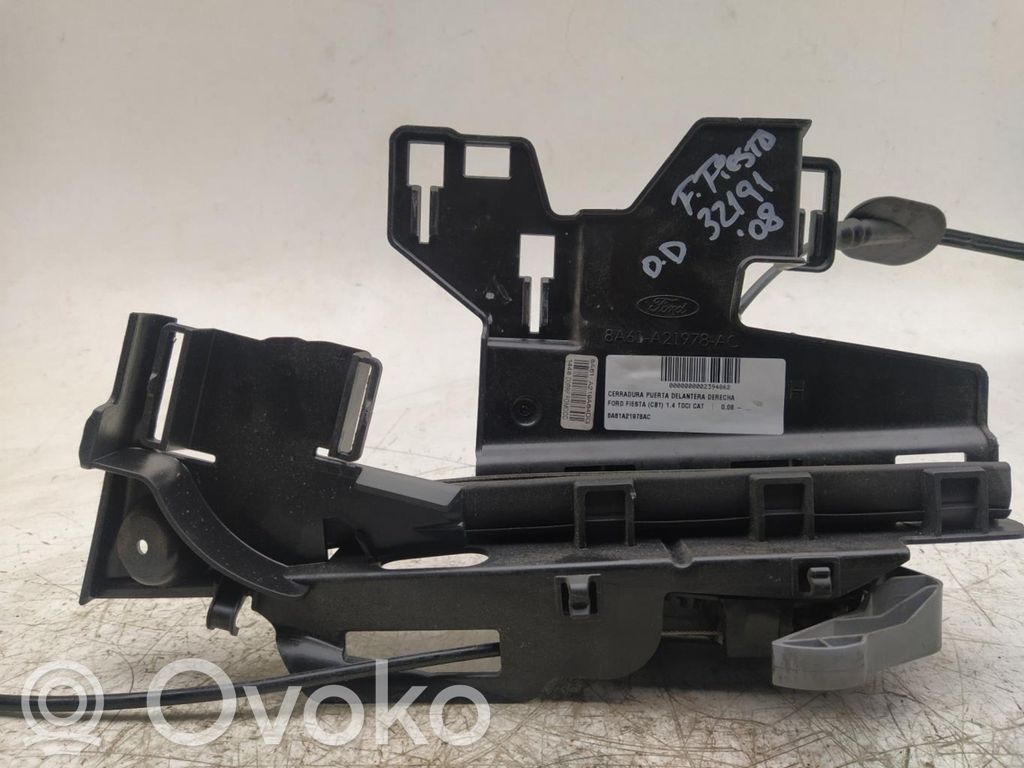 Ford Fiesta Cerradura de puerta delantera 