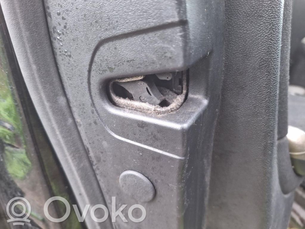 Cerradura de puerta delantera