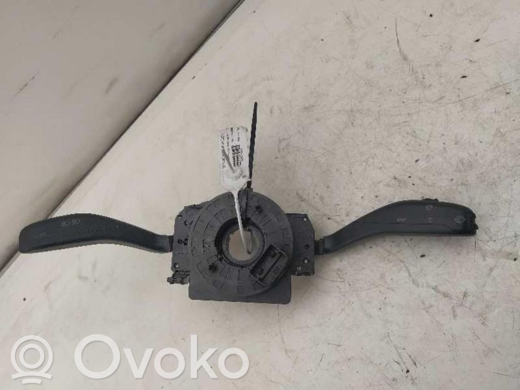 Volkswagen Polo IV 9N3 Comutator/buton multifuncțional 