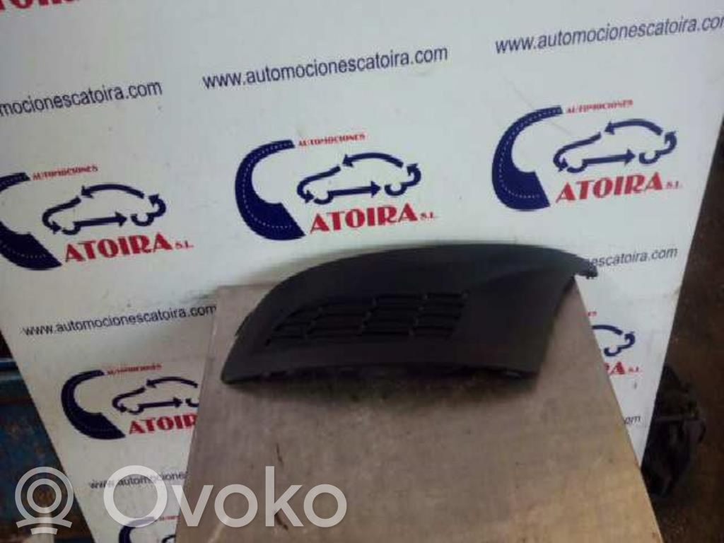 Volkswagen Polo IV 9N3 Atrapa chłodnicy / Grill