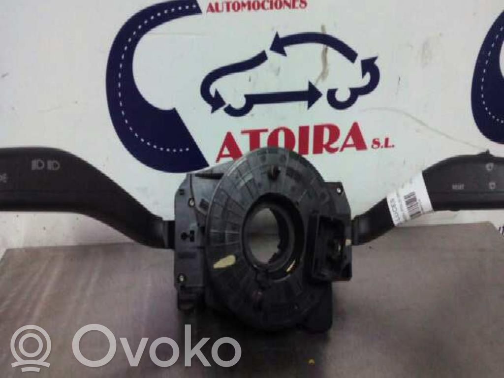Volkswagen Polo IV 9N3 Interruttore luci 