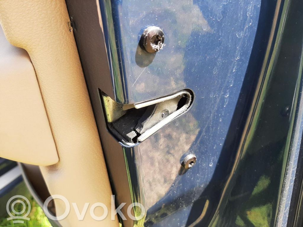 Front door lock   7154628