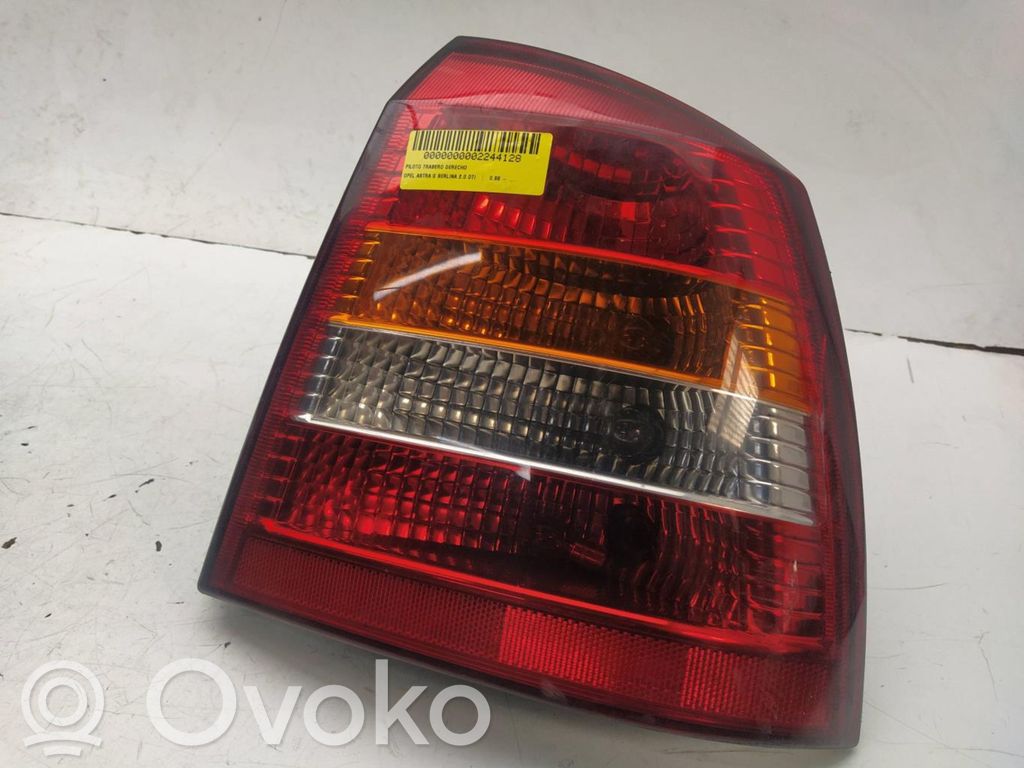 Opel Astra G Feux arrière / postérieurs
