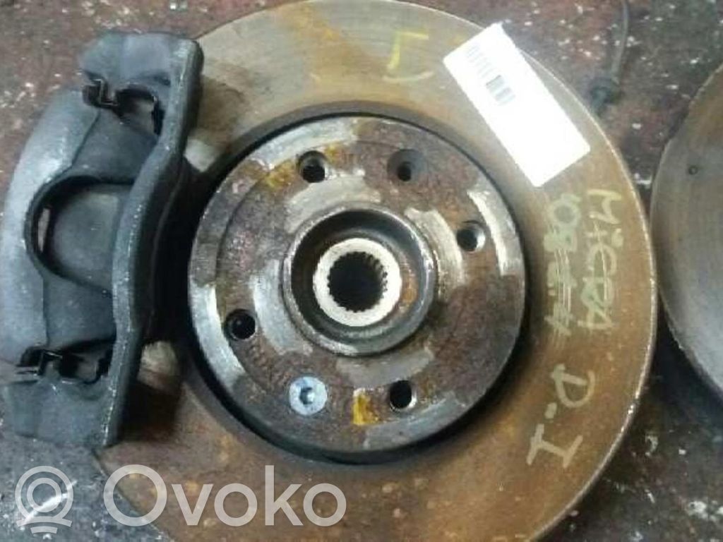 Front wheel hub spindle knuckle