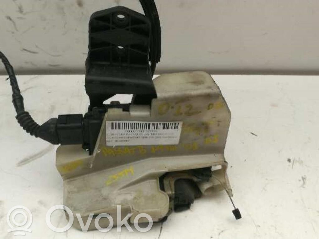Volkswagen PASSAT Serratura portiera anteriore
