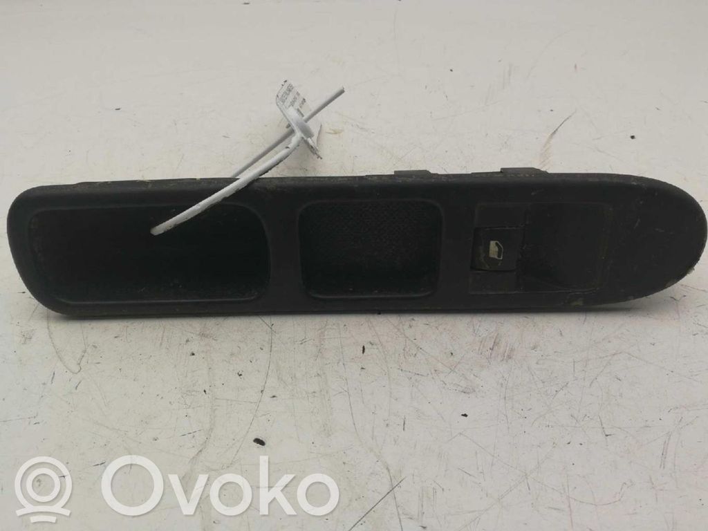 Peugeot 307 Interruttore di controllo dell’alzacristalli elettrico 