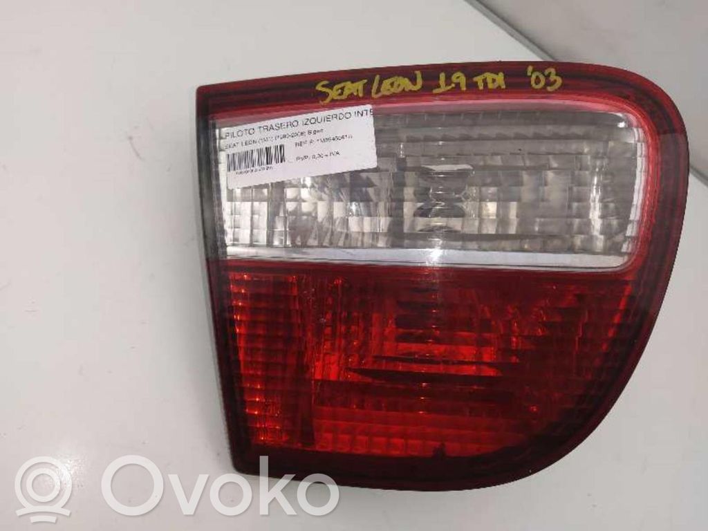 Lampa tylna   1M6945091B