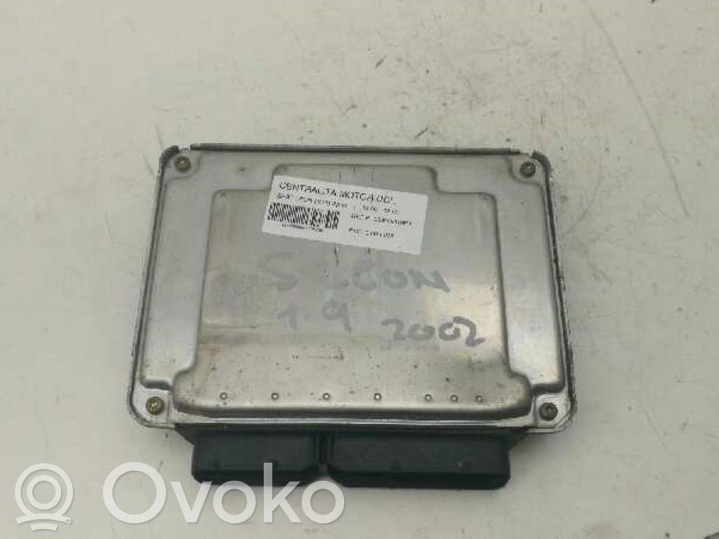 Unidad de control/módulo ECU del motor   038906019FK