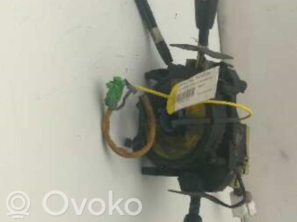 KIA Carens I Daudzfunkciju vadības slēdzis / poga 