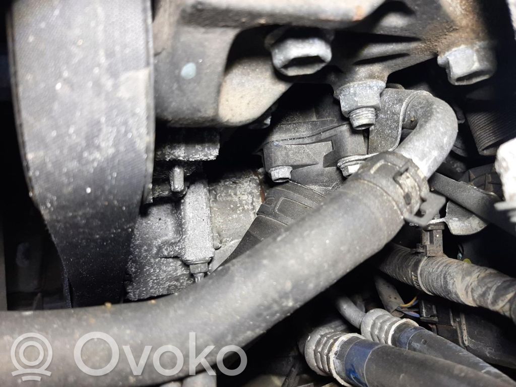 Toyota Avensis T220 Compressore aria condizionata (A/C) (pompa)