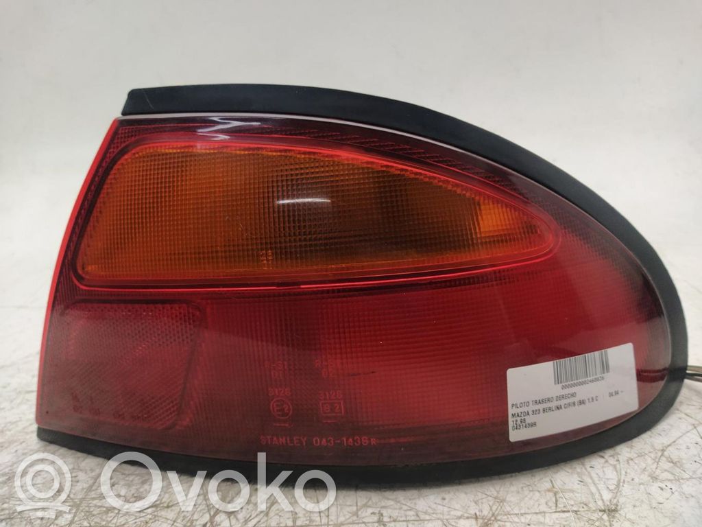 Rear/tail lights   0431439R
