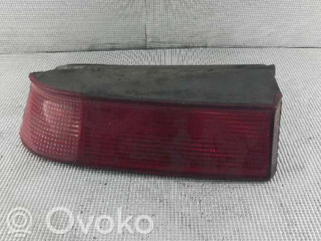 Alfa Romeo AR6 Aizmugurējais lukturis virsbūvē 
