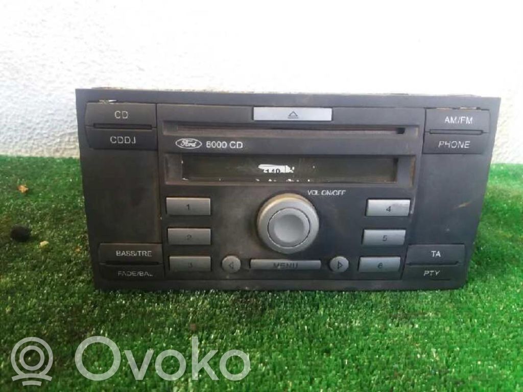 Panel / Radioodtwarzacz CD/DVD/GPS   5M5T18C815FA