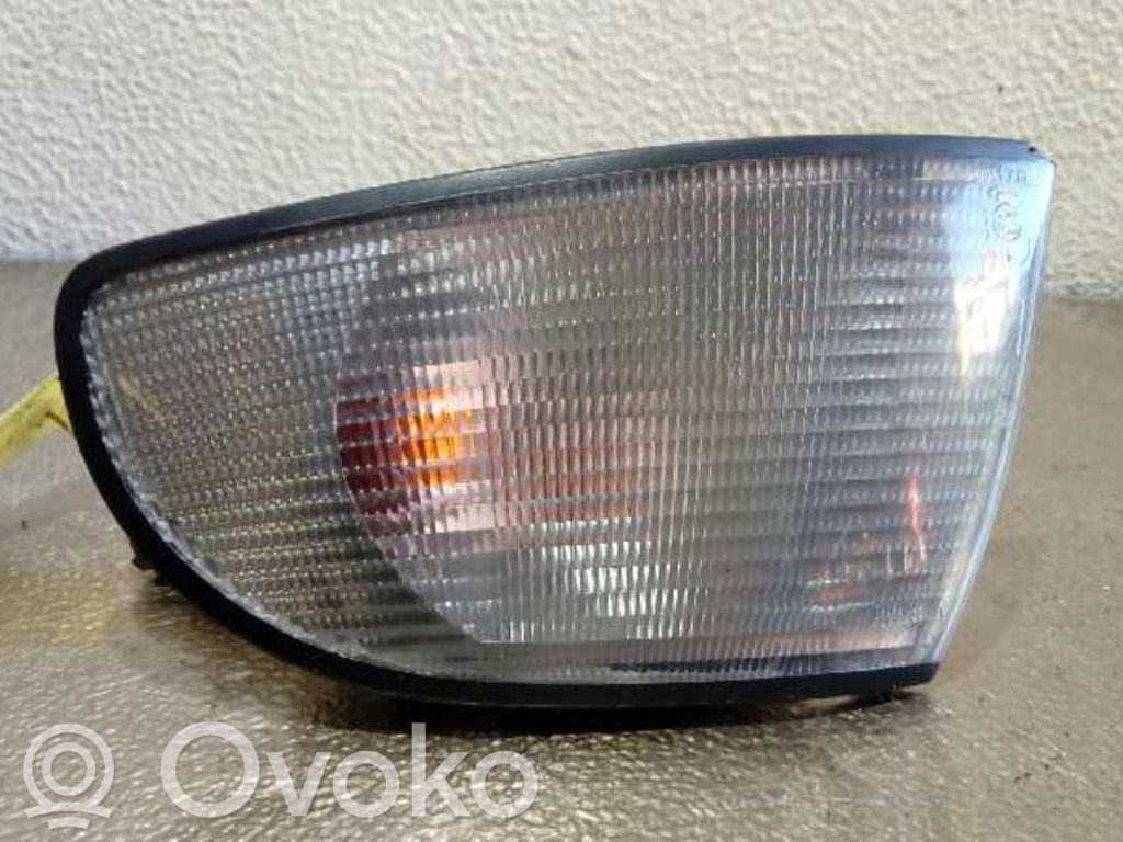 Audi A4 S4 B5 8D Front indicator light 