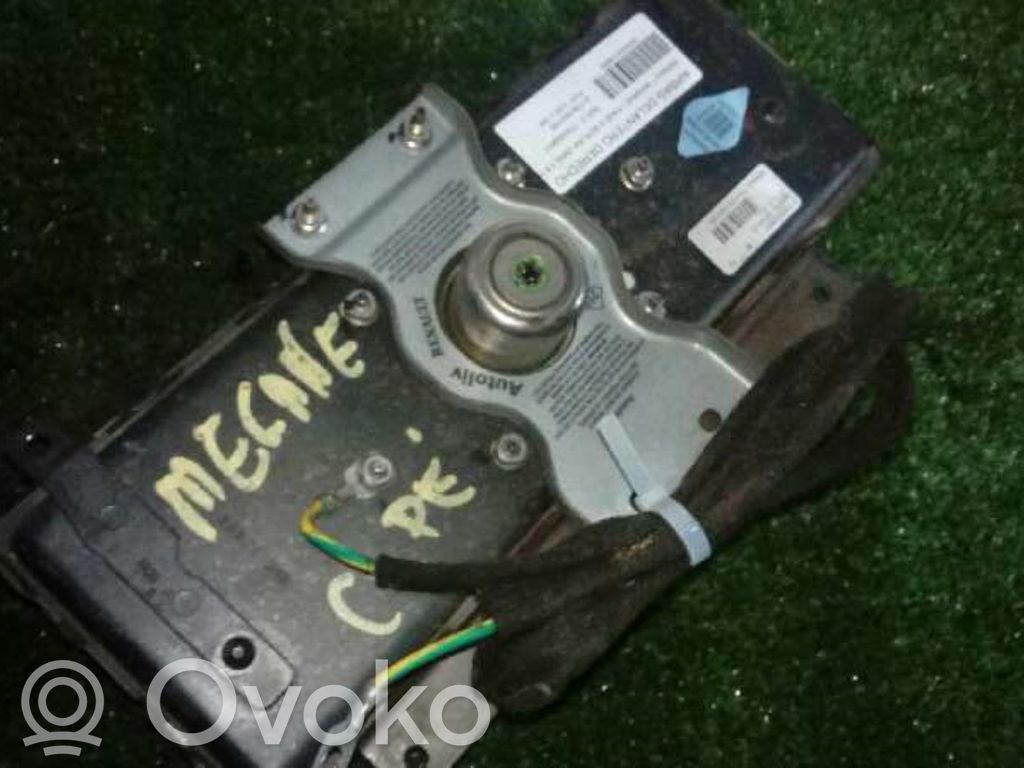 Etuoven turvatyyny   7700432601