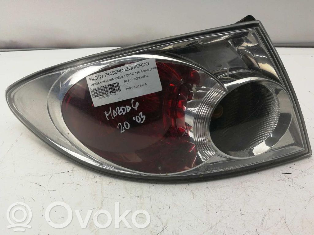 Rear/tail lights   22061971L