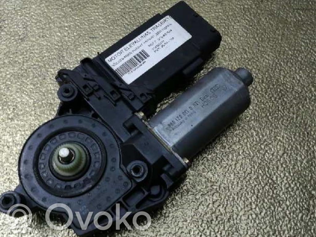 Motor de la ventana/luna de ventilación   0130821694