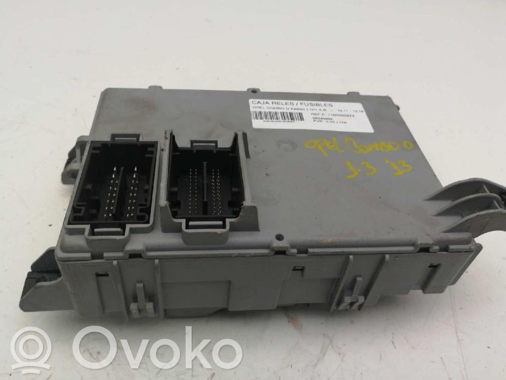 Ramka / Moduł bezpieczników   116RI000674