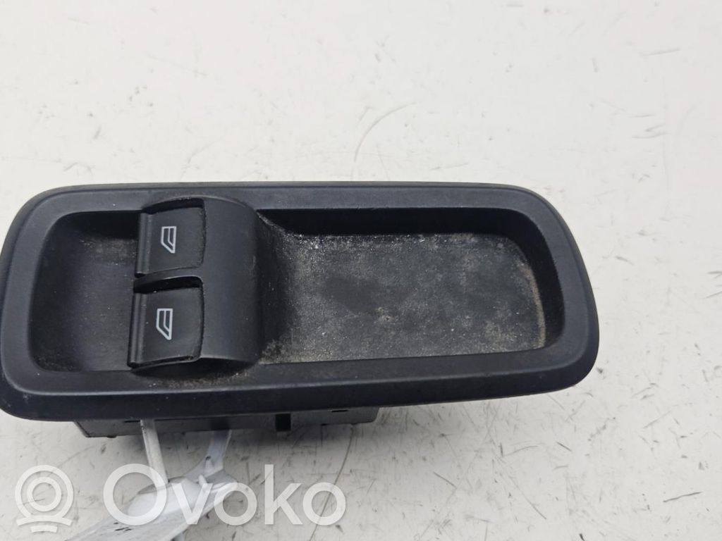 Electric window control switch   8A6T14A132AC