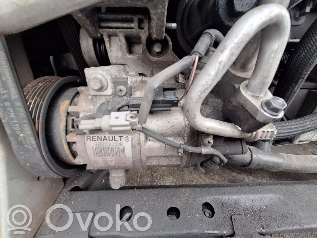 Compresor (bomba) del aire acondicionado (A/C))   926002352R