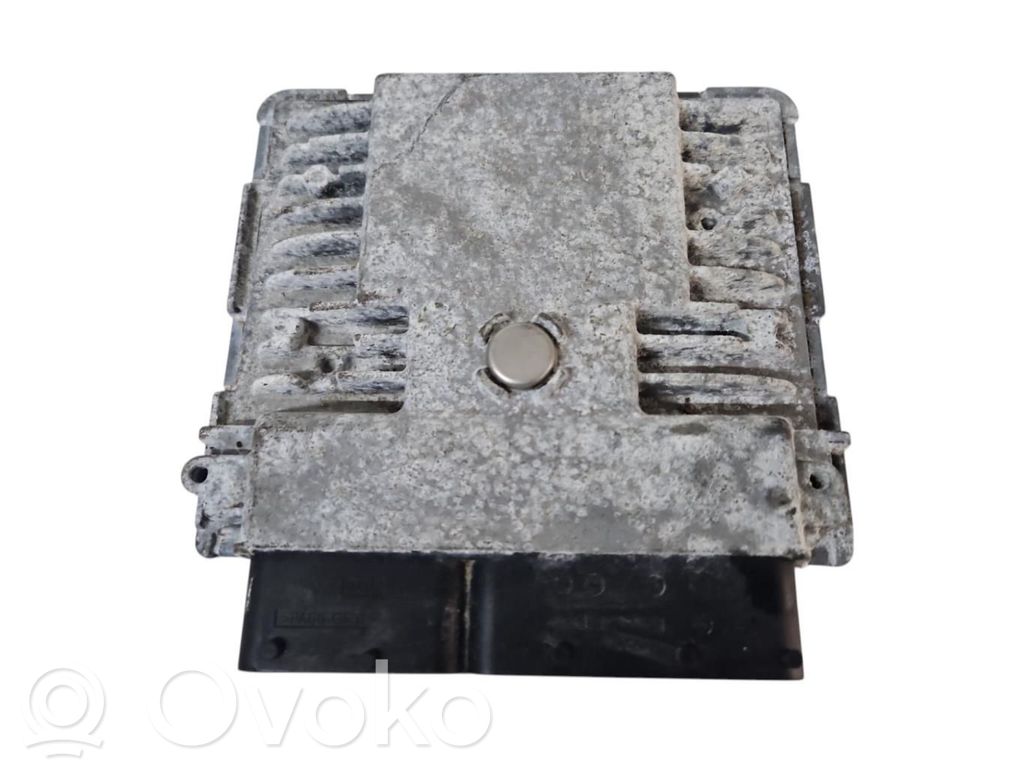 Unidad de control/módulo ECU del motor   03F906070JH