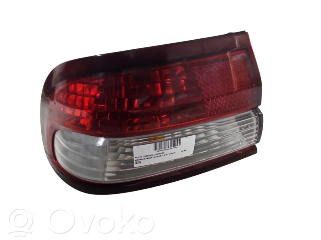 Nissan Maxima Задний фонарь в кузове 