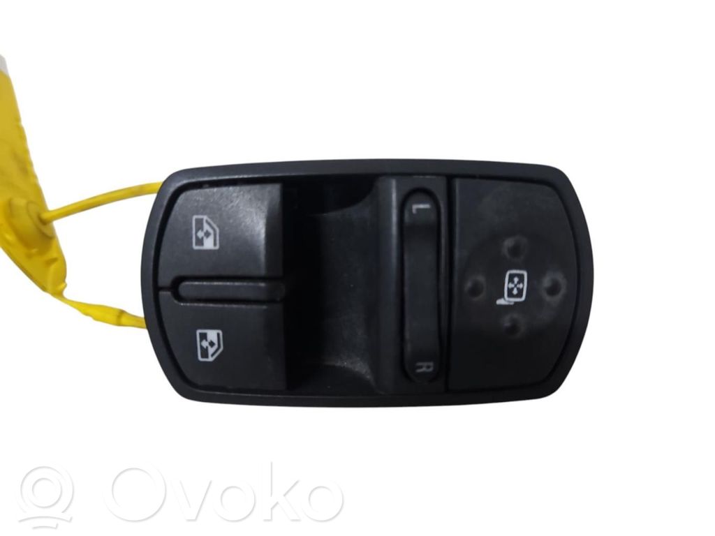 Electric window control switch   13258521AA