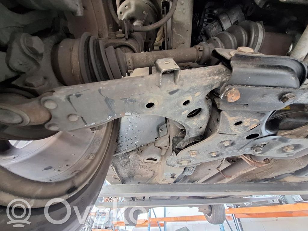 Brazo de suspensión delantero