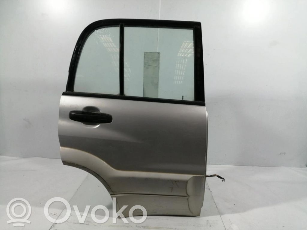 Suzuki Grand Vitara II Puerta trasera 