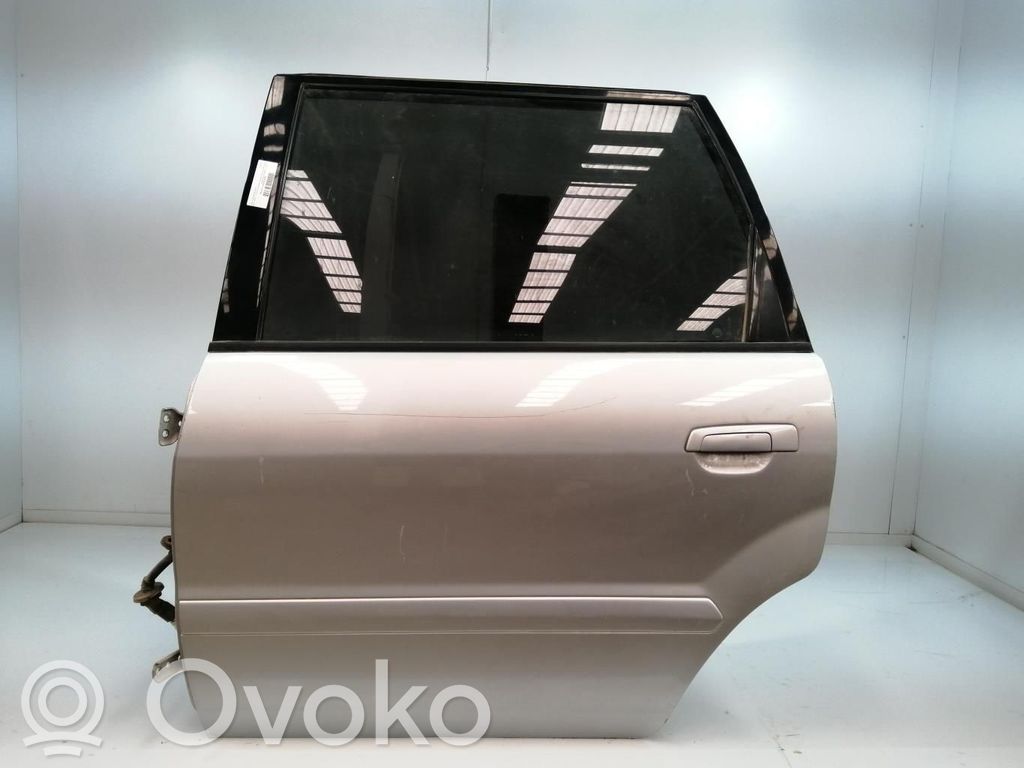 Mitsubishi Space Wagon Puerta trasera 