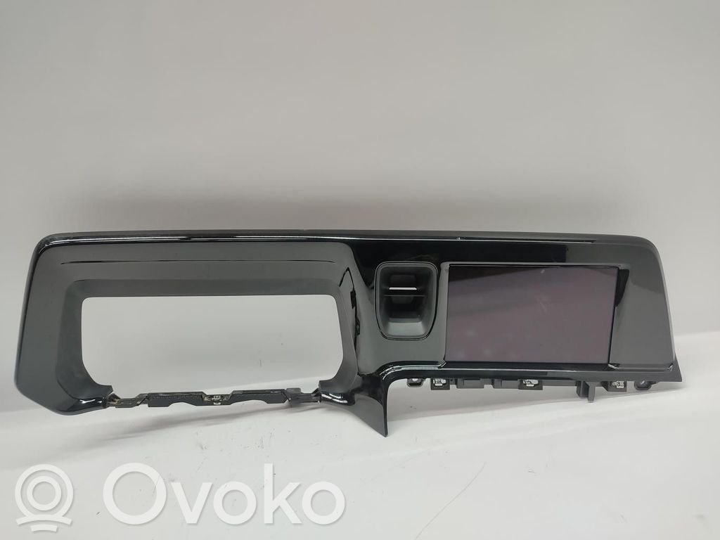 Screen/display/small screen   2694839