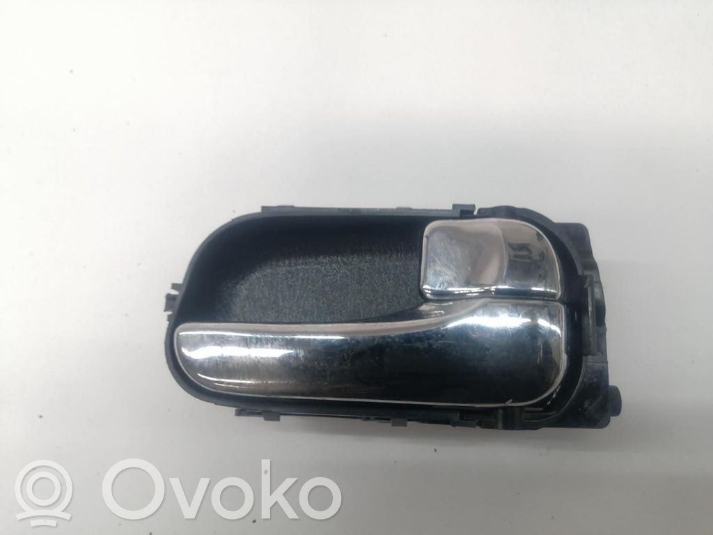 Manecilla interna puerta delantera   806709F500