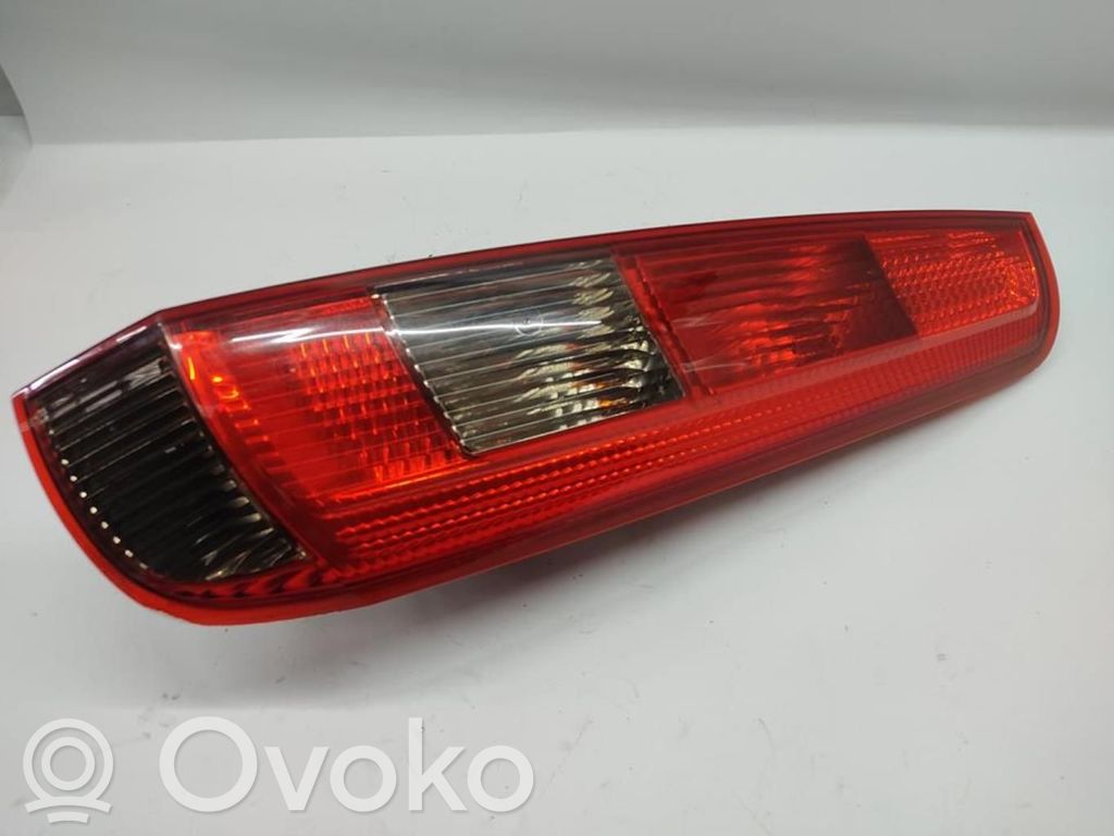 Ford Fiesta Lampă spate în caroserie 