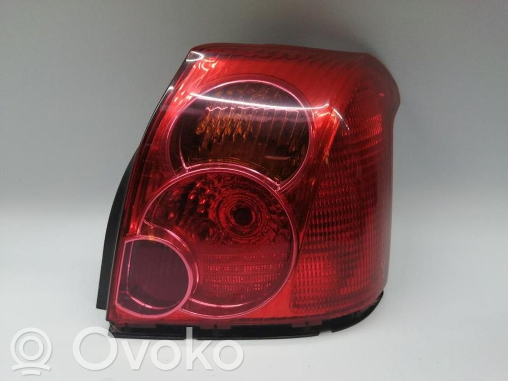 Toyota Avensis T250 Lampă spate în caroserie 