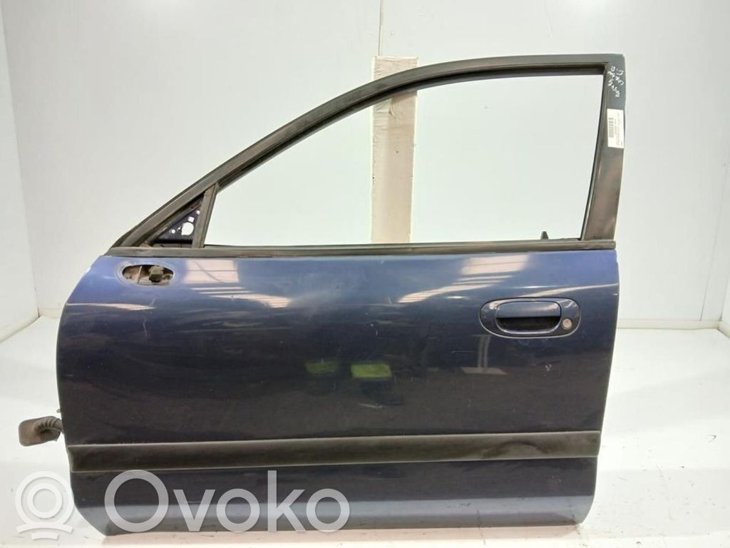 Mitsubishi Carisma Puerta delantera 