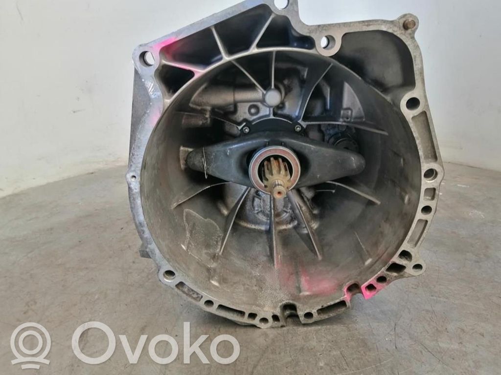 Manual 5 speed gearbox   THBL